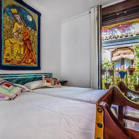 Appartamento Con Patio Cordobés En San Basilio&parking *