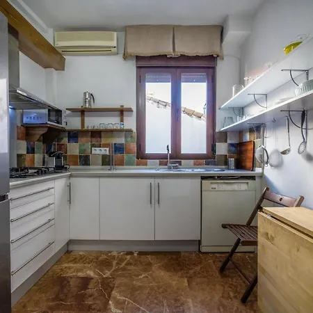 Con Patio Cordobés En San Basilio&parking * Cordova