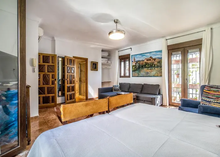 Con Patio Cordobes En San Basilio & Parking Cordoba