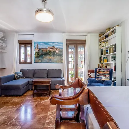 Con Patio Cordobes En San Basilio & Parking *