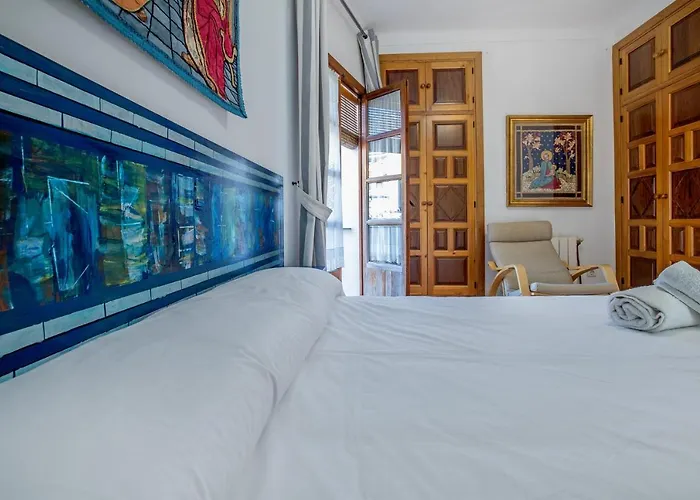 Con Patio Cordobes En San Basilio & Parking