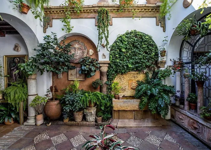 Con Patio Cordobes En San Basilio & Parking *