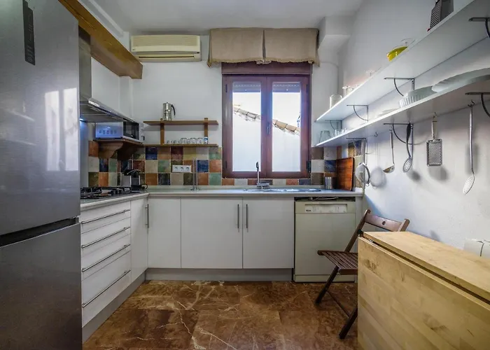 Con Patio Cordobes En San Basilio & Parking * コルドバ